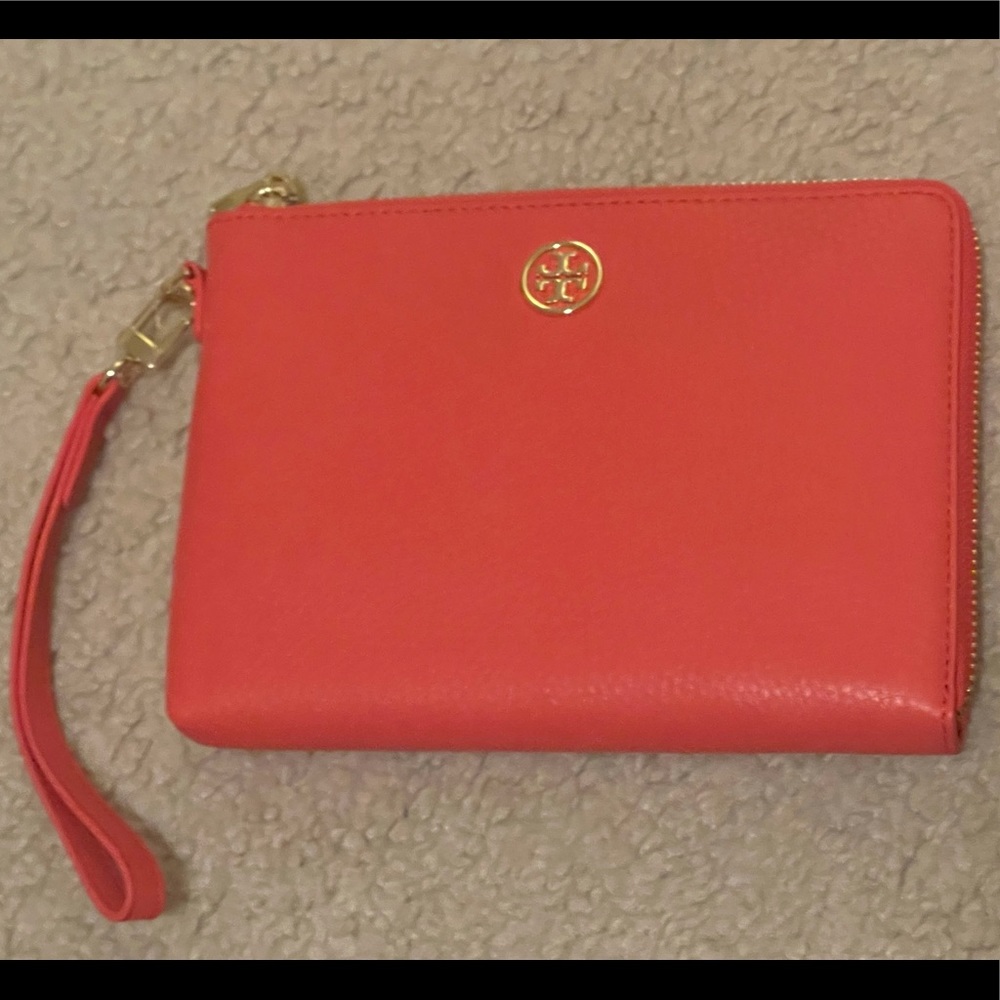 ToryBurch Robinson Leather Wristlet 3/4 zip Clutch